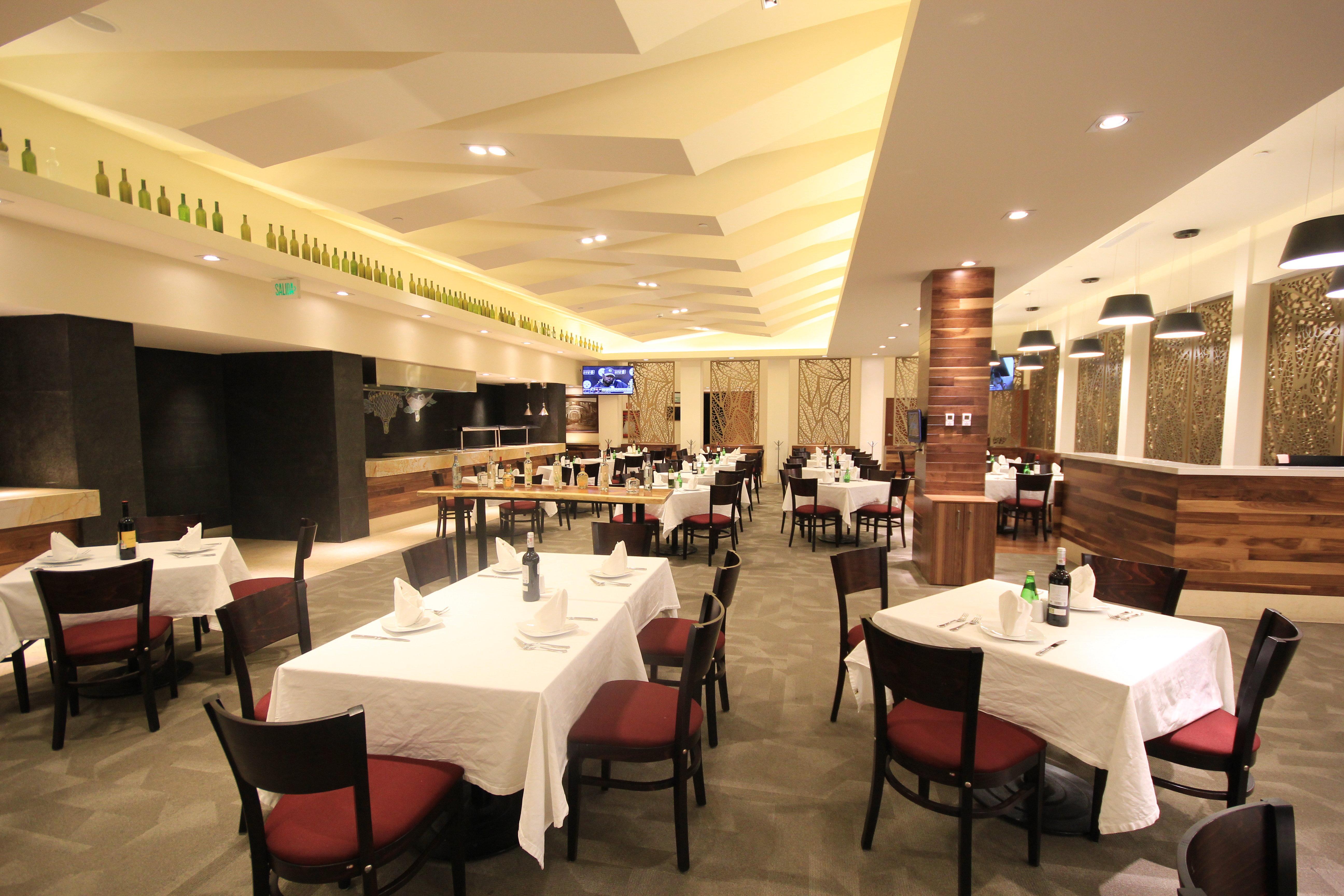 Holiday Inn & Suites Plaza Mayor By Ihg Leon Exterior photo