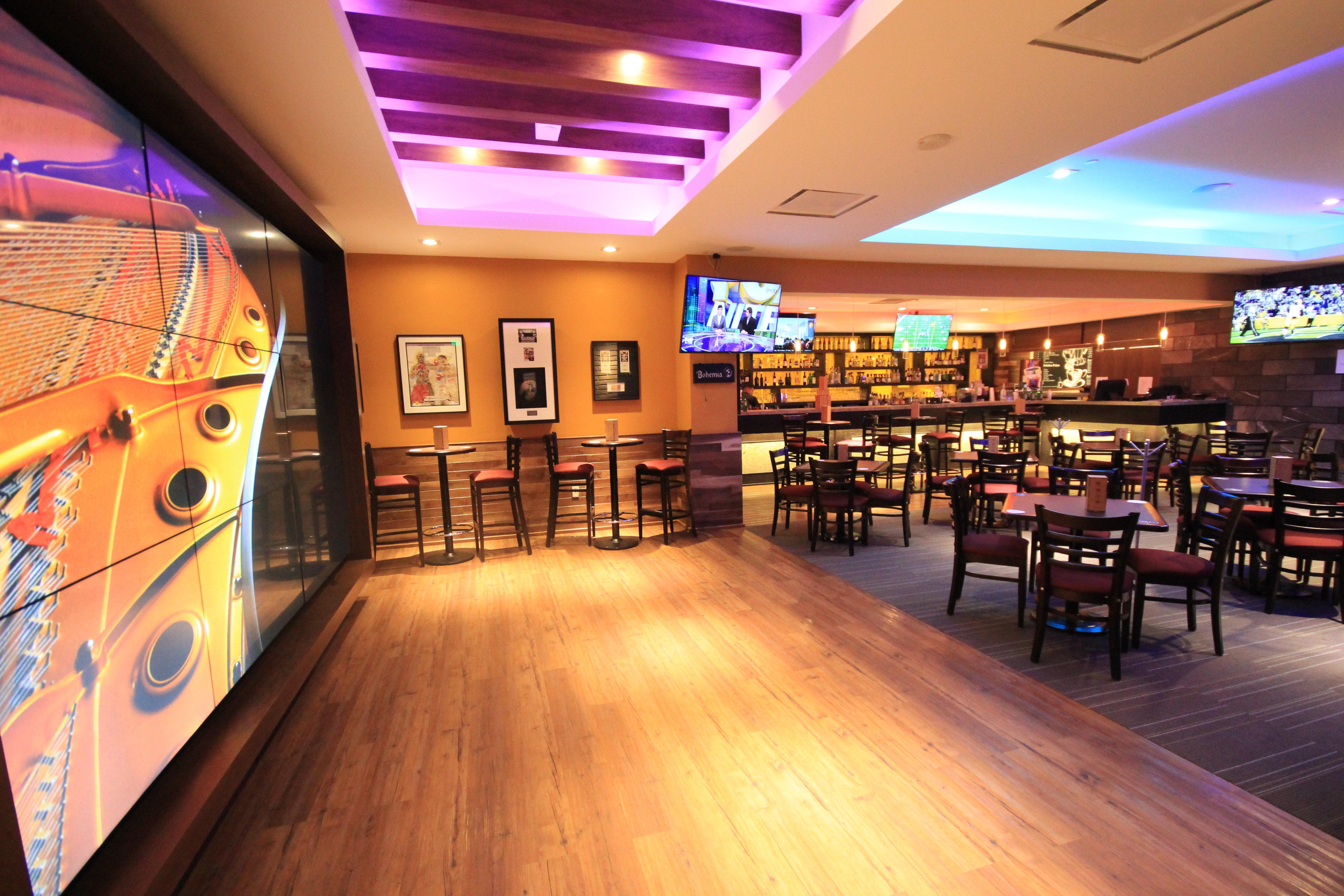 Holiday Inn & Suites Plaza Mayor By Ihg Leon Exterior photo