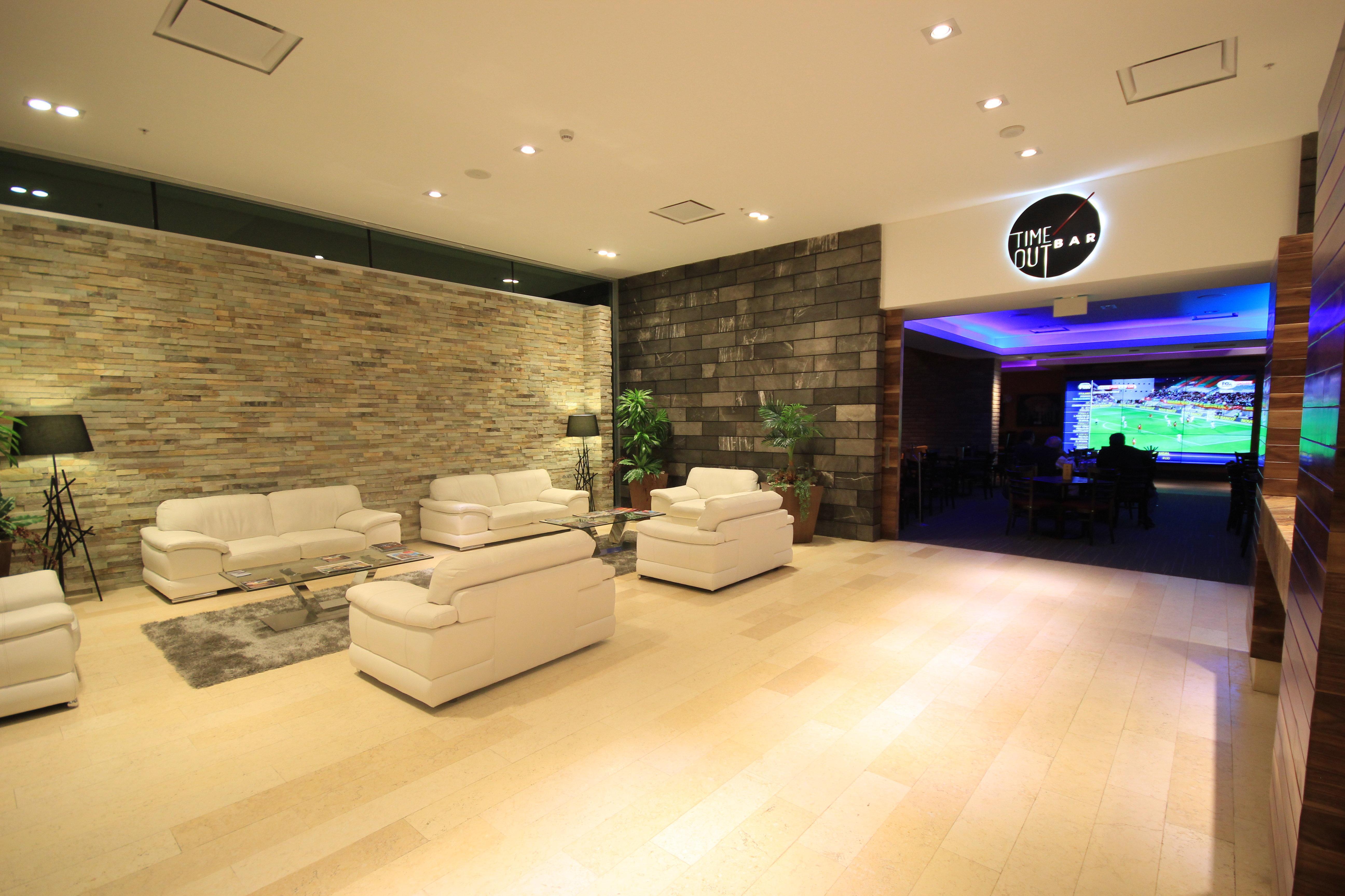 Holiday Inn & Suites Plaza Mayor By Ihg Leon Exterior photo