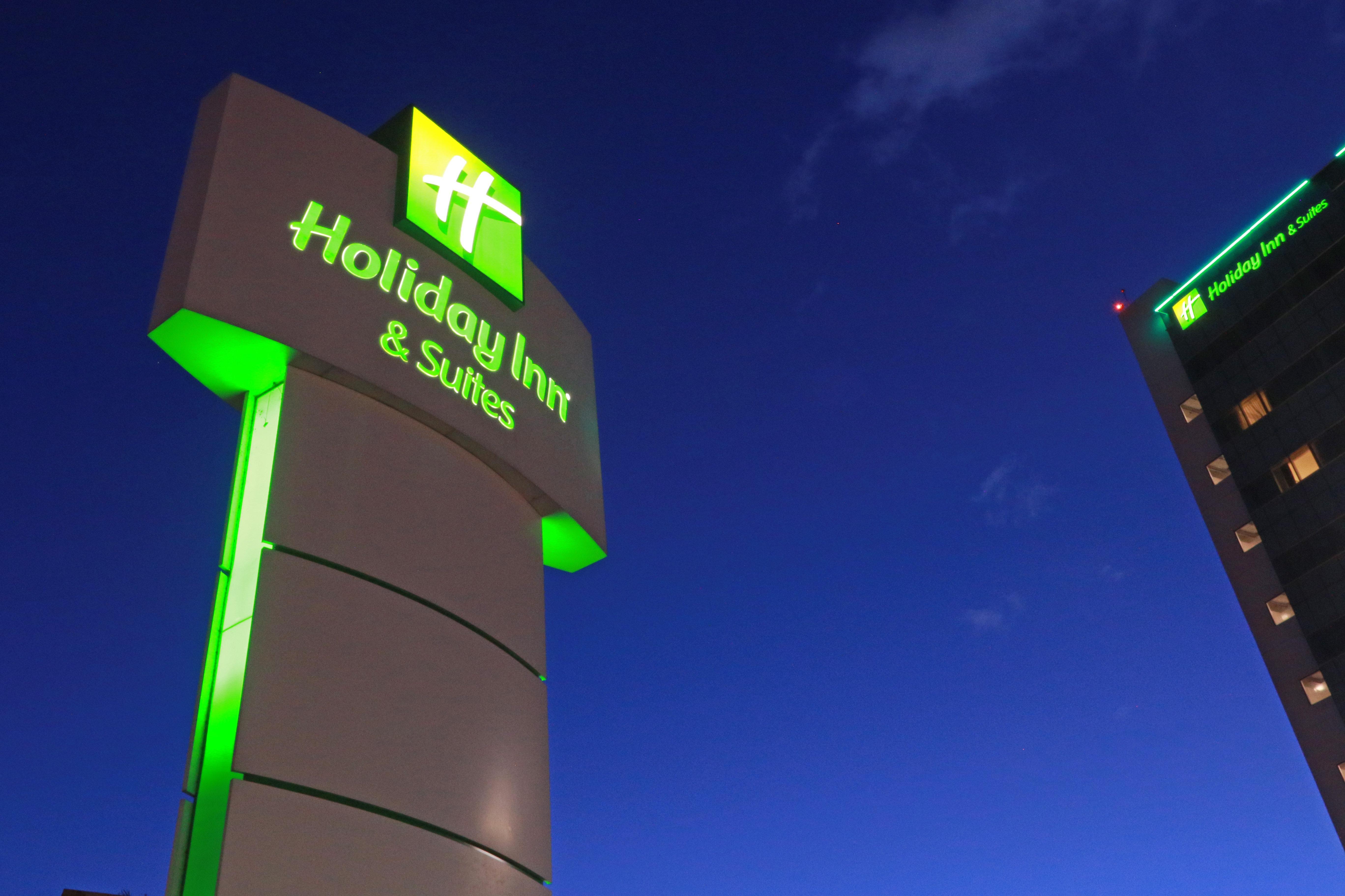Holiday Inn & Suites Plaza Mayor By Ihg Leon Exterior photo